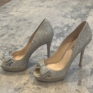 INC International Concepts Crystal Vernaa rhinestone Bow Platform Sparkle pumps